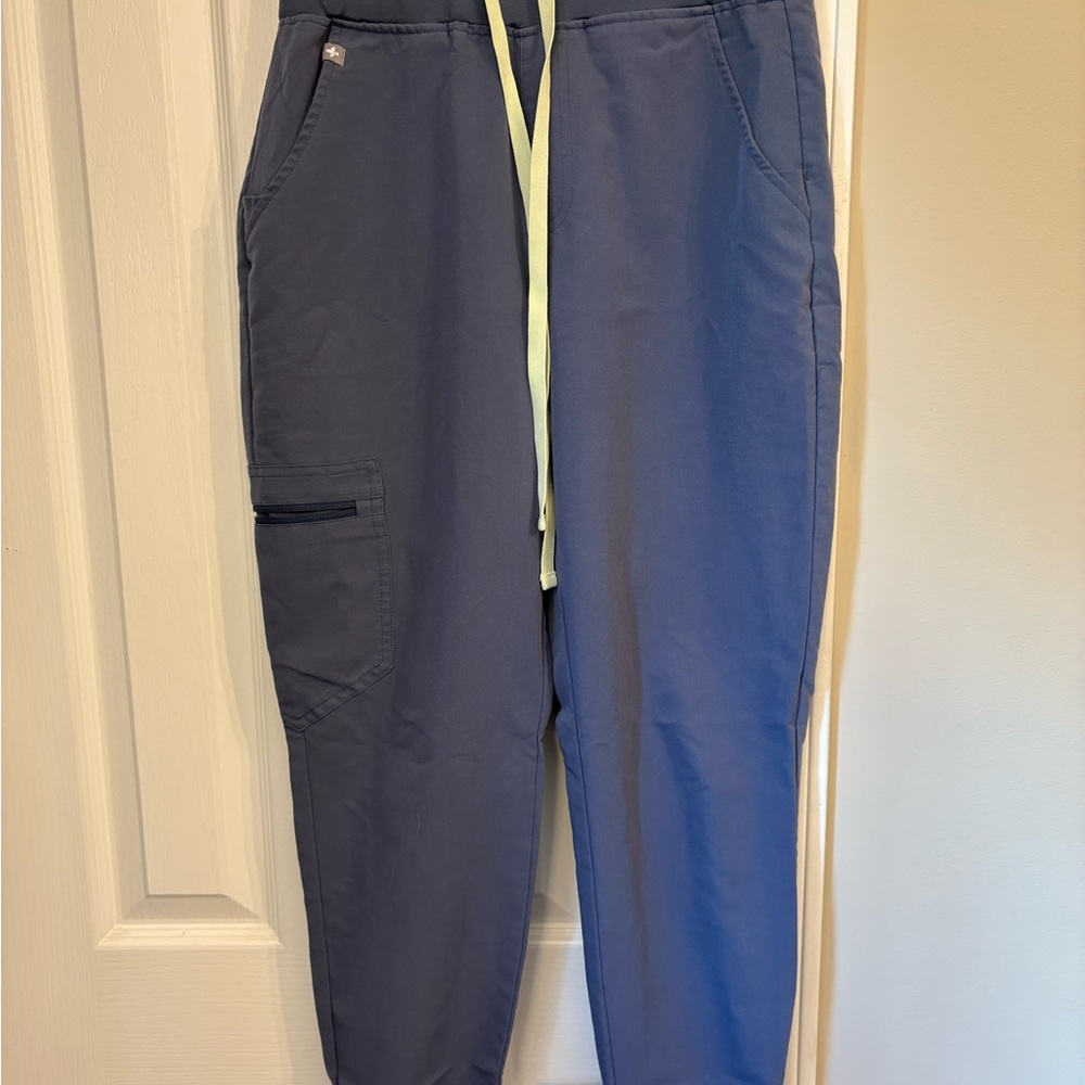 Figs Zamora jogger space gray